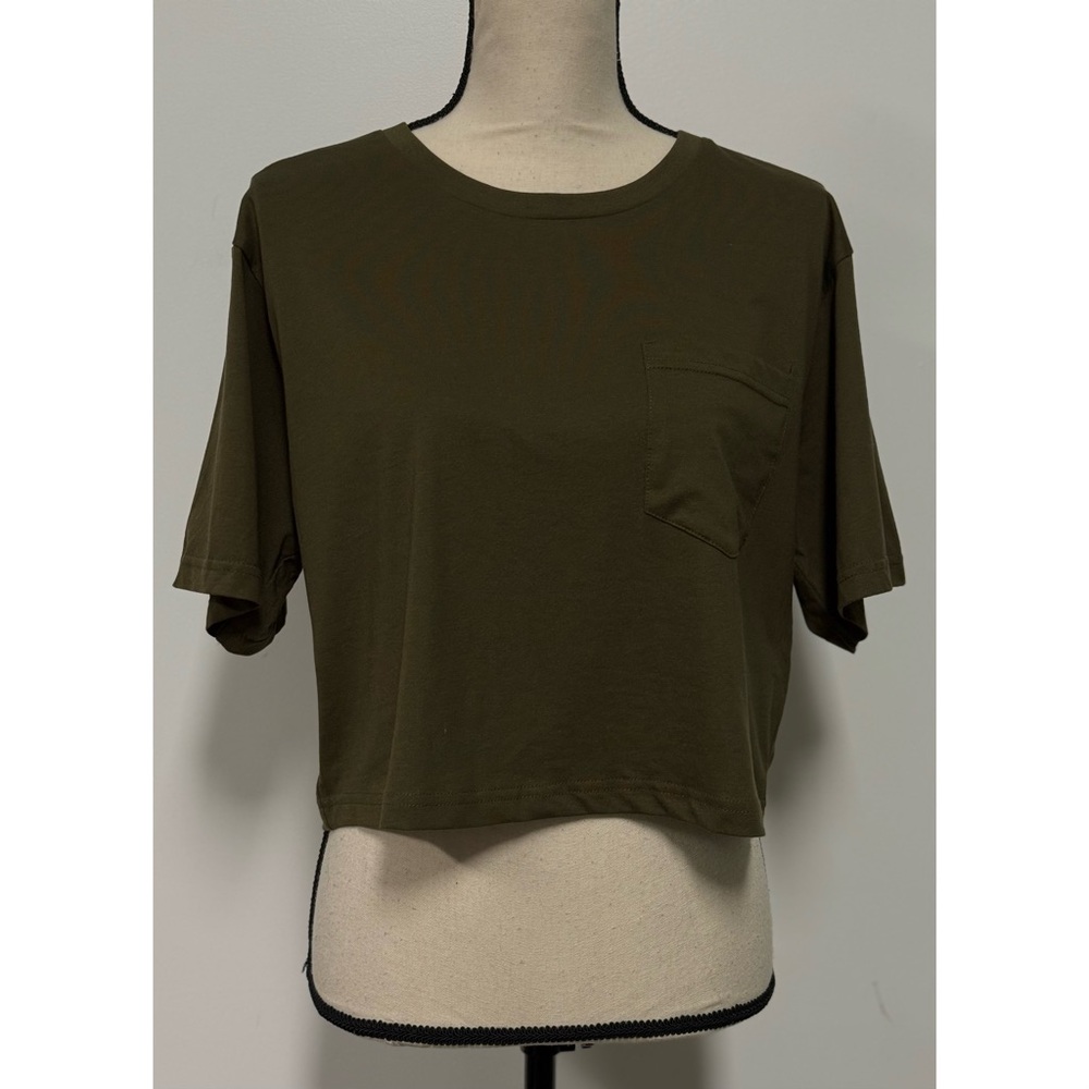 NWT Fashion Nova Elisa Relaxed Crop Tee Green Size L - Picture 1 of 3
